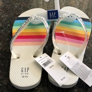 SOLD!!!!!!!!     Girls GAP sandals